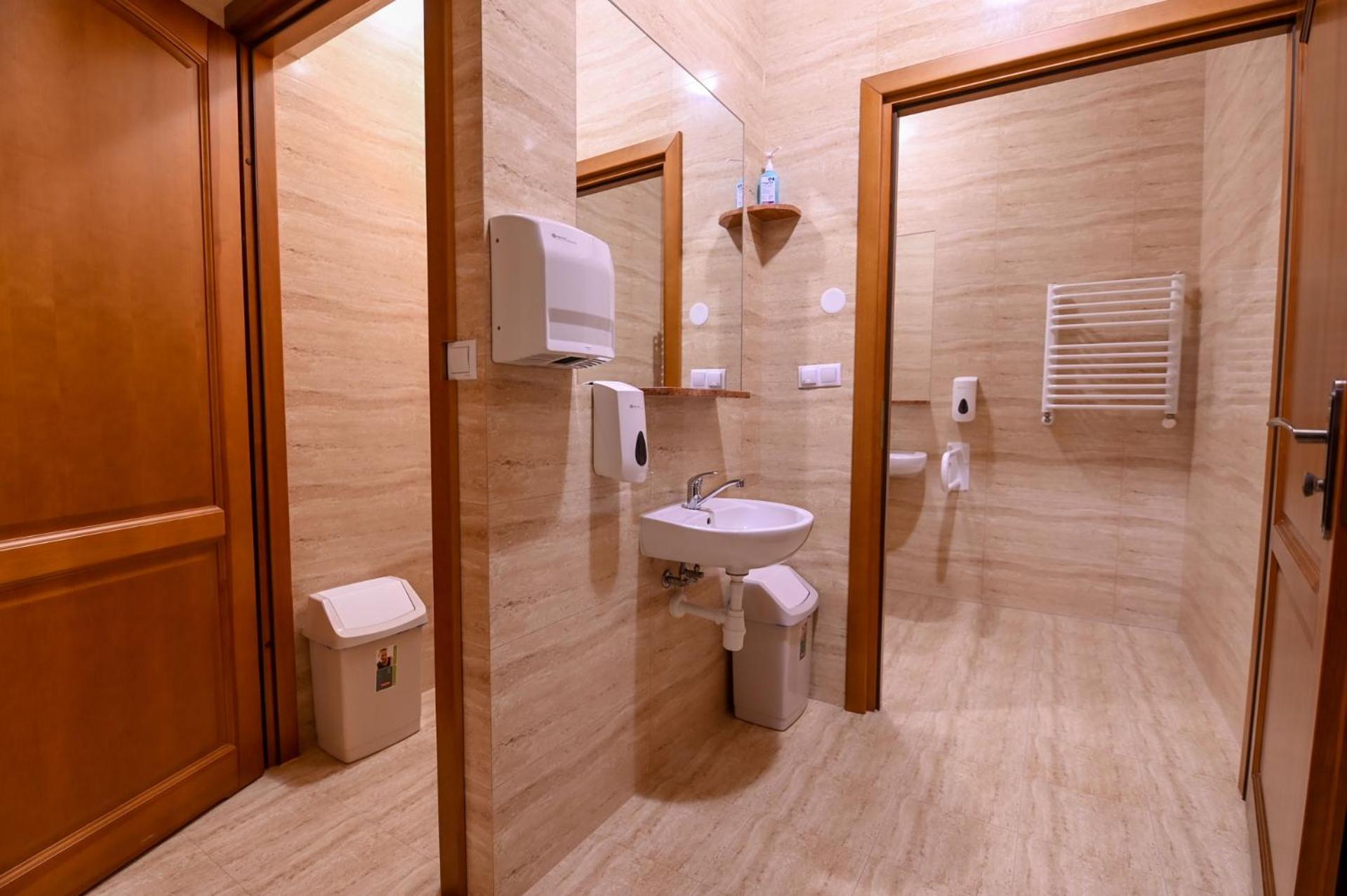 Homestay Pod Tatrami 2 - Swietna Lokalizacja, Obok Przystanku Busa Oraz Restauracji, Duzy Parking