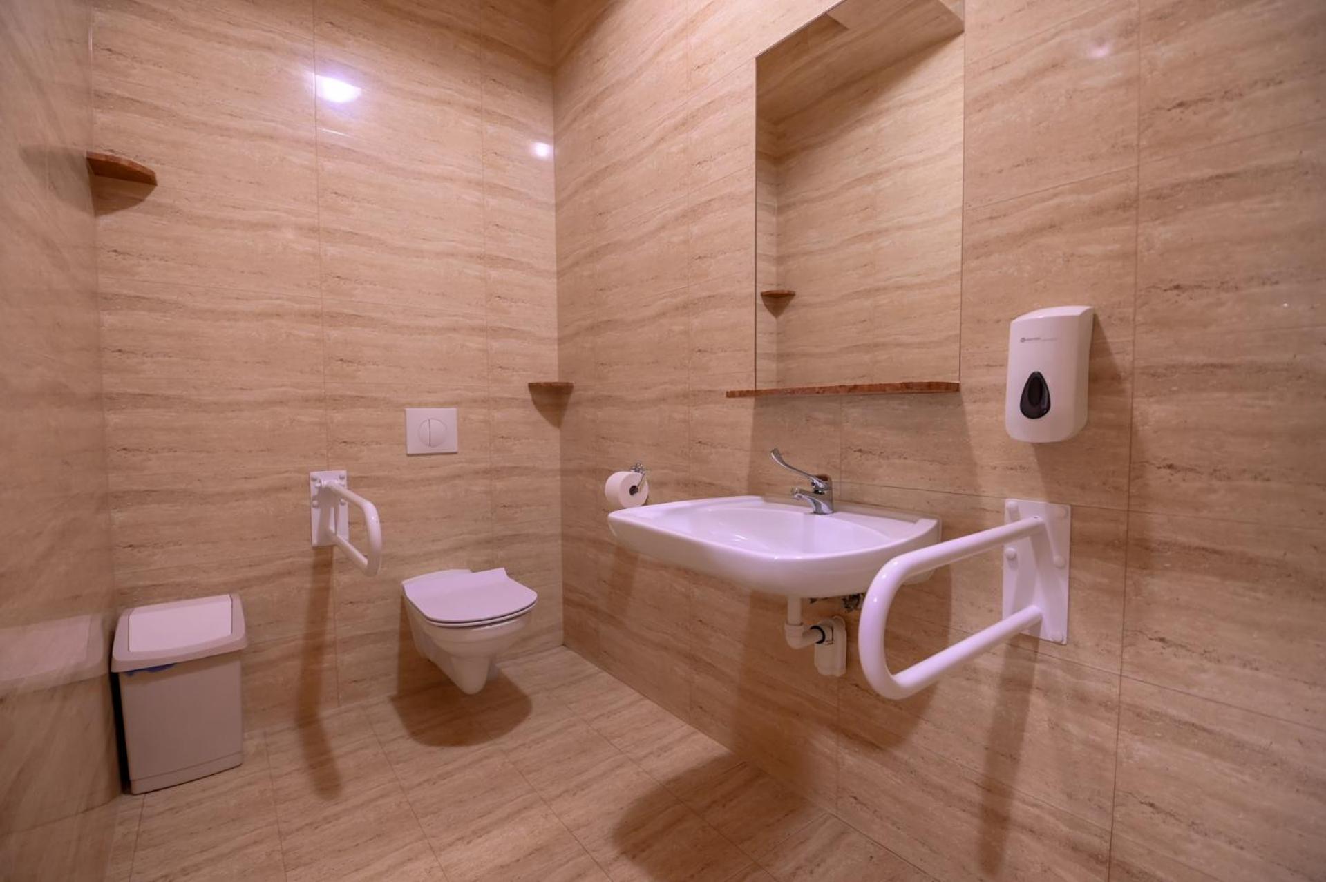 Homestay Pod Tatrami 2 - Swietna Lokalizacja, Obok Przystanku Busa Oraz Restauracji, Duzy Parking Bialka Tatrzanska