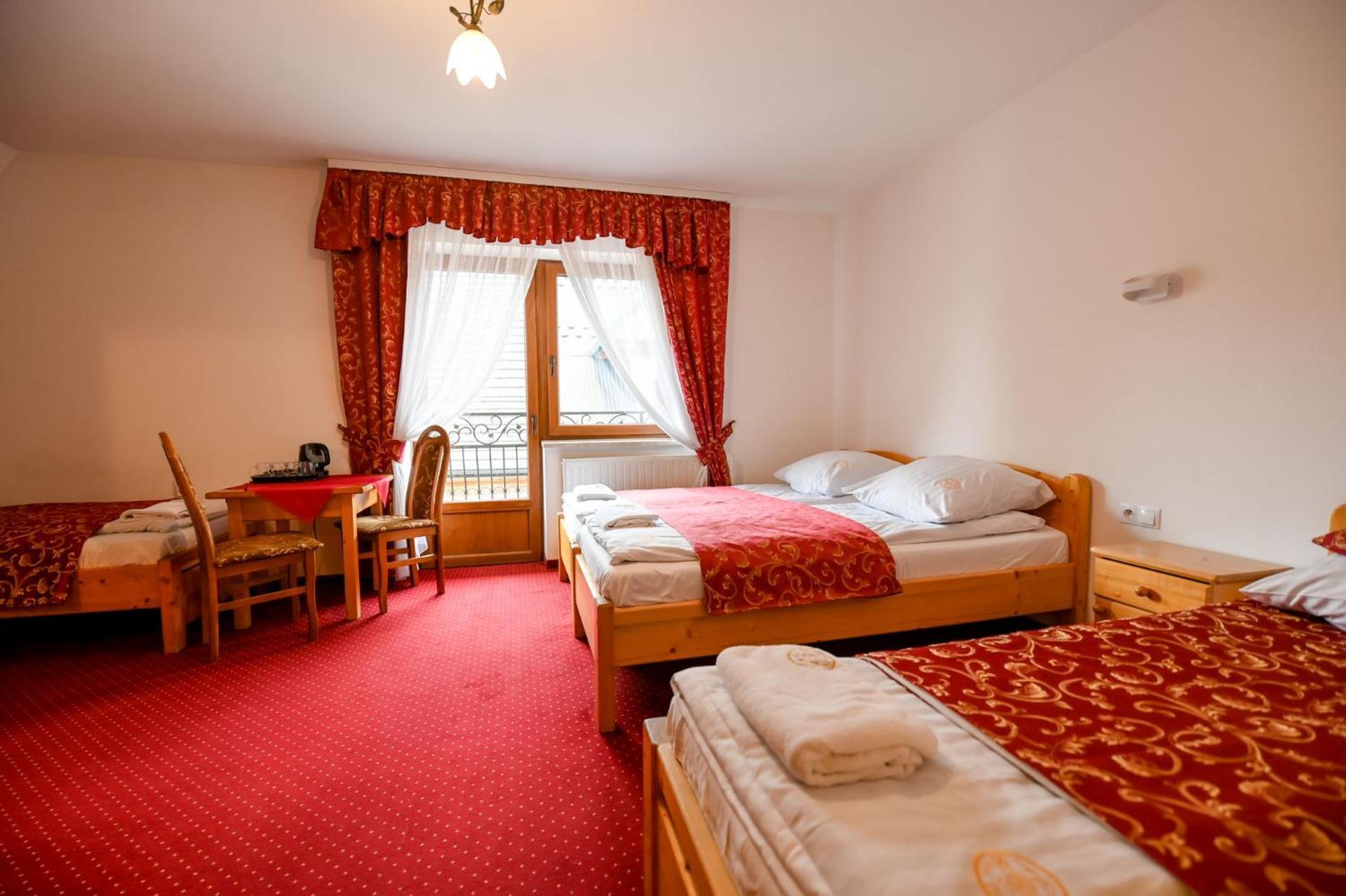 Homestay Pod Tatrami 2 - Swietna Lokalizacja, Obok Przystanku Busa Oraz Restauracji, Duzy Parking *