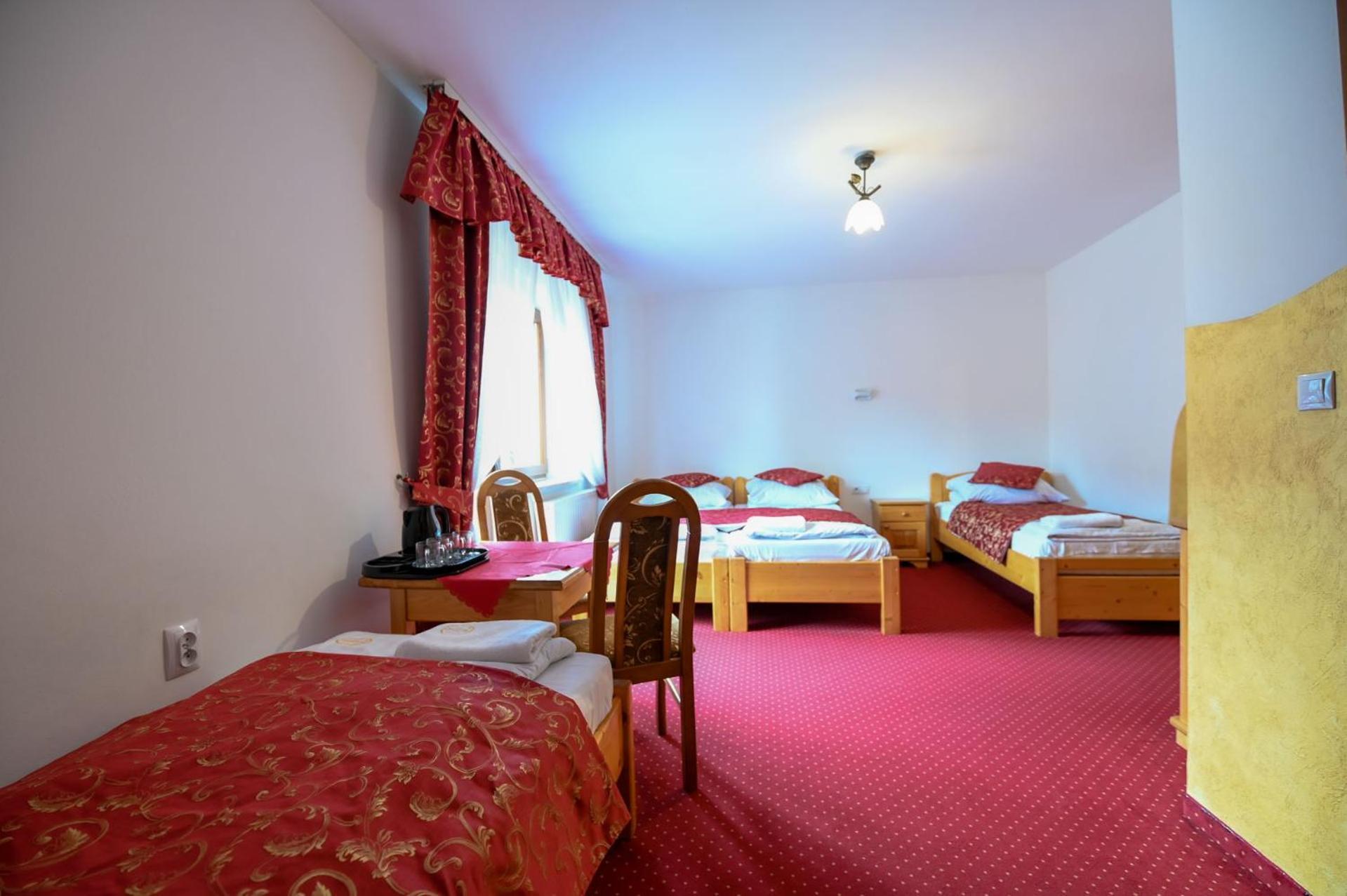 Homestay Pod Tatrami 2 - Swietna Lokalizacja, Obok Przystanku Busa Oraz Restauracji, Duzy Parking *