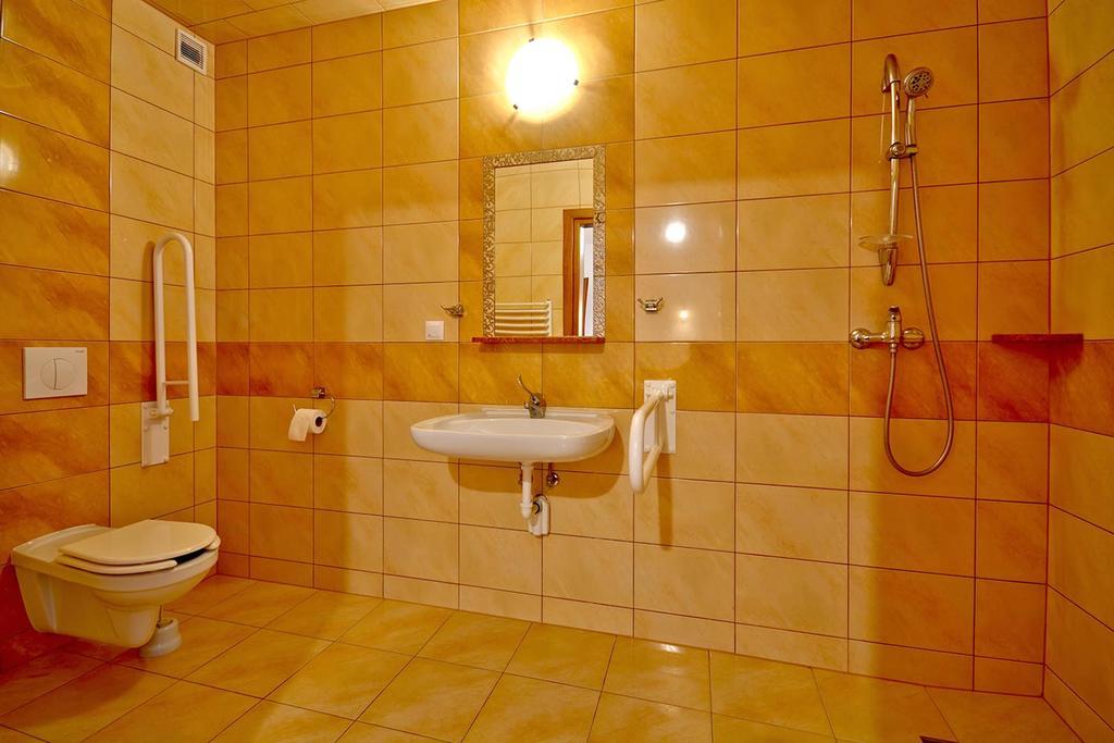 Pod Tatrami 2 - Swietna Lokalizacja, Obok Przystanku Busa Oraz Restauracji, Duzy Parking Homestay Bialka Tatrzanska